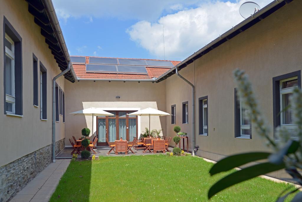 Garda Hotel Szombathely Dış mekan fotoğraf